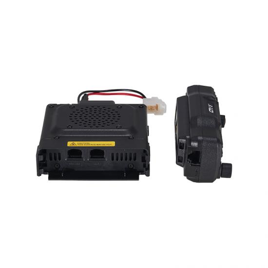 Rádio móvel de banda dupla QYT KT-M600 com tela colorida